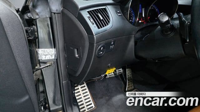 Hyundai The / новый New Genesis купе 200 турбо S, 2015 17