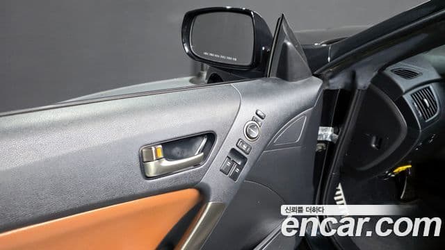 Hyundai The / новый New Genesis купе 200 турбо S, 2015 18