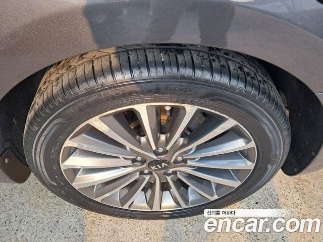 Kia All New K7 3.0 LPI Luxury (арендный автомобиль), 2016 9