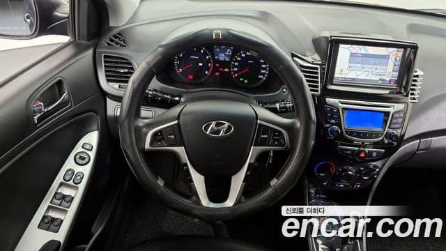 Hyundai Accent(новый кузов / новое поколение) Premier, 2011 13