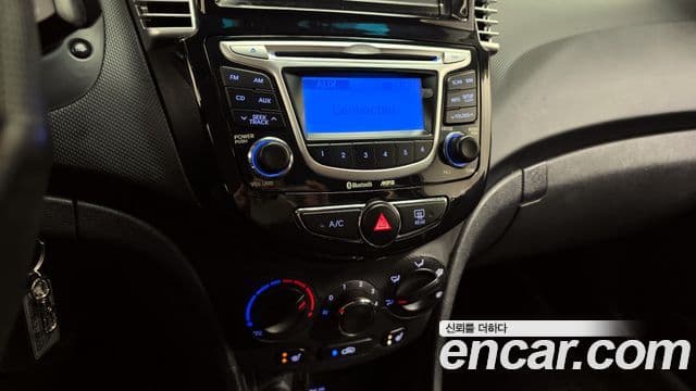 Hyundai Accent(новый кузов / новое поколение) Premier, 2011 15