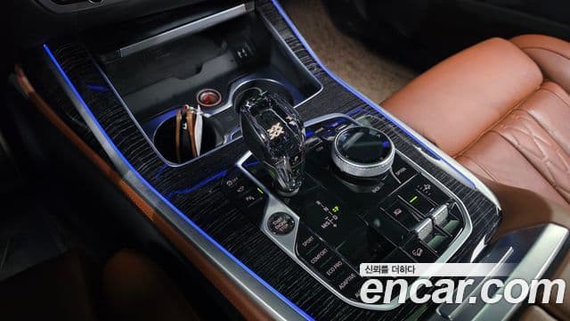 BMW X7 (G07) xDrive 40d M Sport 6인승, 2021 9