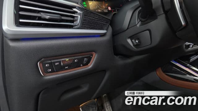 BMW X7 (G07) xDrive 40d M Sport 6인승, 2021 12