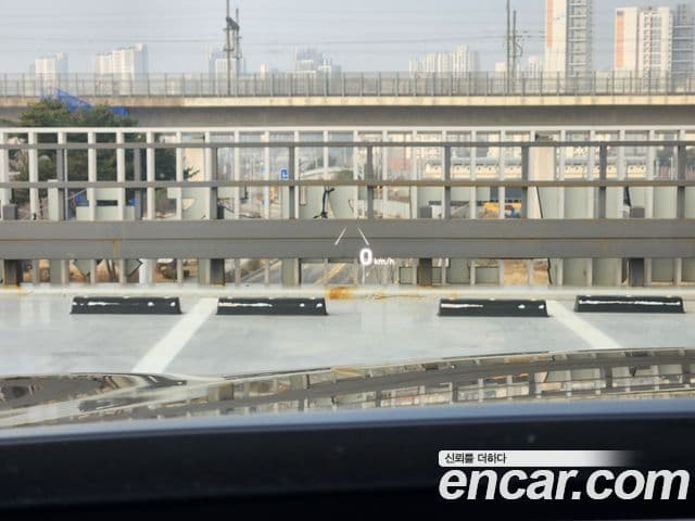 Genesis EQ900 Prestige, 2018 18