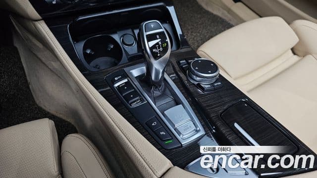 BMW 5시리즈 (F10) 528i Luxury Plus, 2016 9