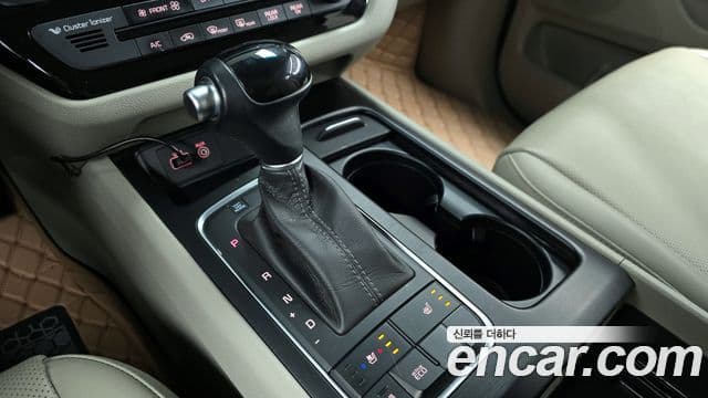 Kia All New Carnival Luxury, 2015 9