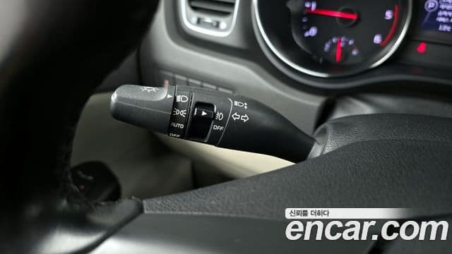 Kia All New Carnival Luxury, 2015 17