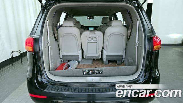Kia All New Carnival Luxury, 2015 20