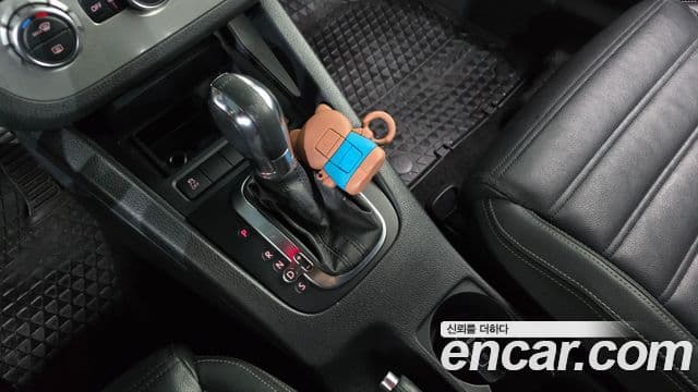 Volkswagen 시로코 2.0 TDI R-Line, 2014 9