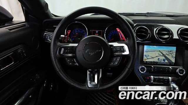 Ford Mustang GT купе, 2017 13