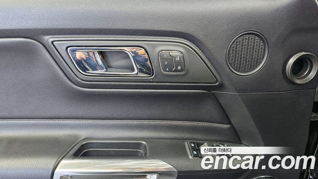 Ford Mustang GT купе, 2017 19