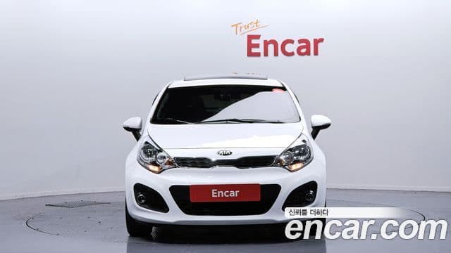 Kia All New Pride Prestige, 2014 3