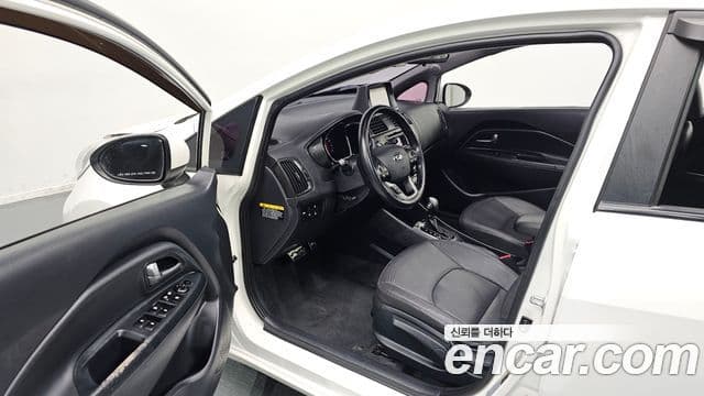 Kia All New Pride Prestige, 2014 11