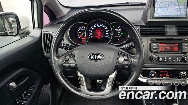 Kia All New Pride Prestige, 2014 13