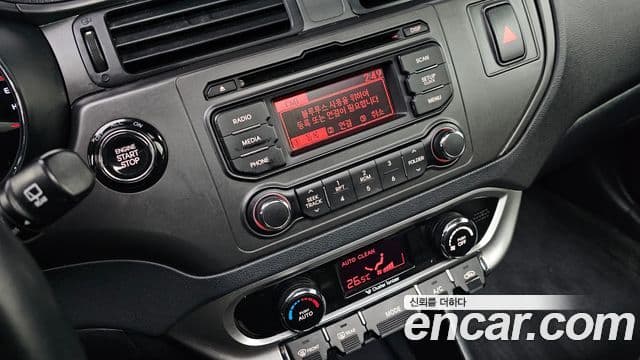 Kia All New Pride Prestige, 2014 16