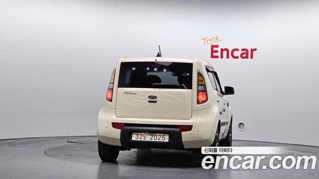 Kia Soul Safety, 2011 4