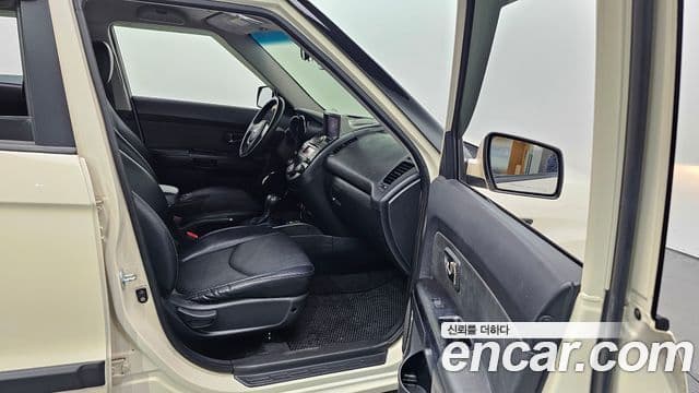Kia Soul Safety, 2011 10