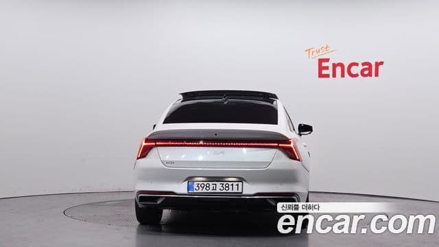 Kia K8 Signature, 2023 4