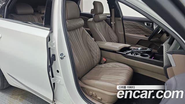 Kia K8 Signature, 2023 11