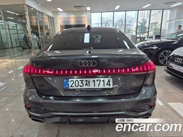 Audi A5 (B10) 40 TFSI Quattro S Line, 2025 4