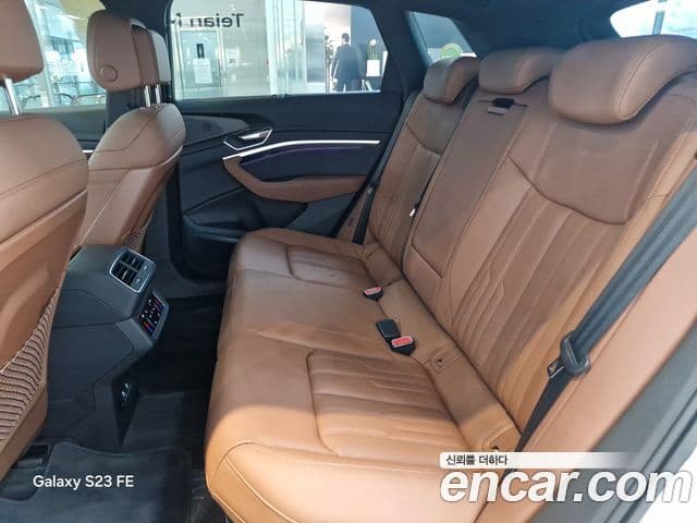 Audi e-Tron, 2023 11