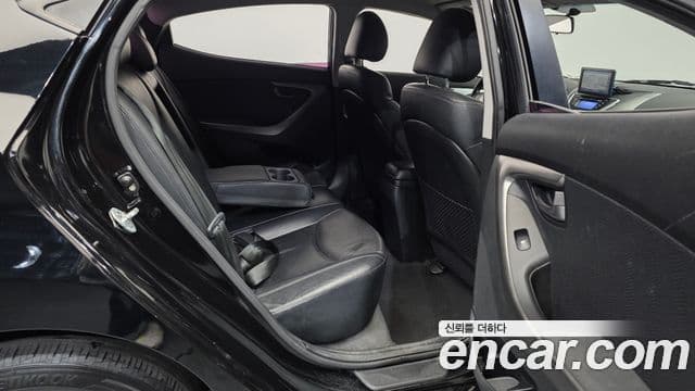 Hyundai Avante MD Luxury, 2011 12