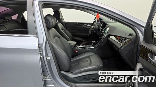 Hyundai LF Sonata LPI Modern(для людей с инвалидностью), 2016 11