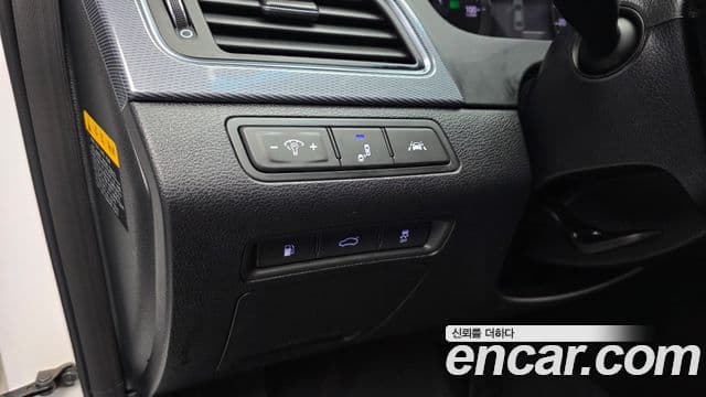 Hyundai LF Sonata гибрид Premium, 2015 17