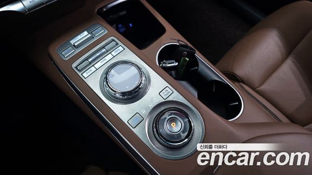 Genesis GV70, 2021 9