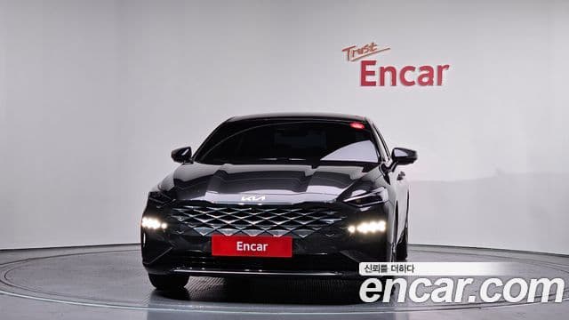 Kia K8 Signature, 2023 3