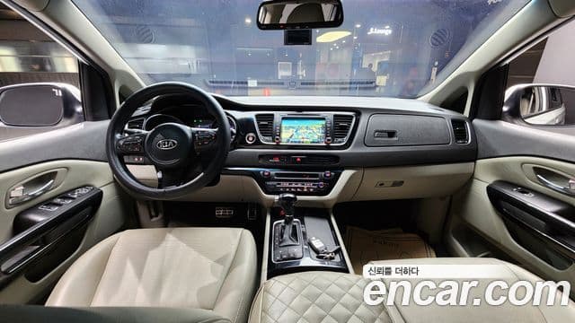Kia All New Carnival Prestige, 2015 7