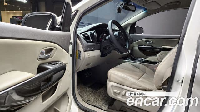 Kia All New Carnival Prestige, 2015 11