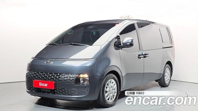 Hyundai Staria Modern, 2023 1