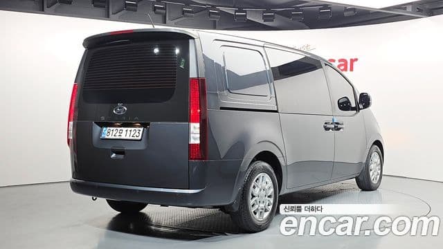 Hyundai Staria Modern, 2023 2