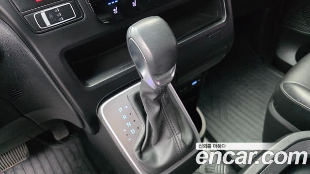 Hyundai Staria Modern, 2023 9