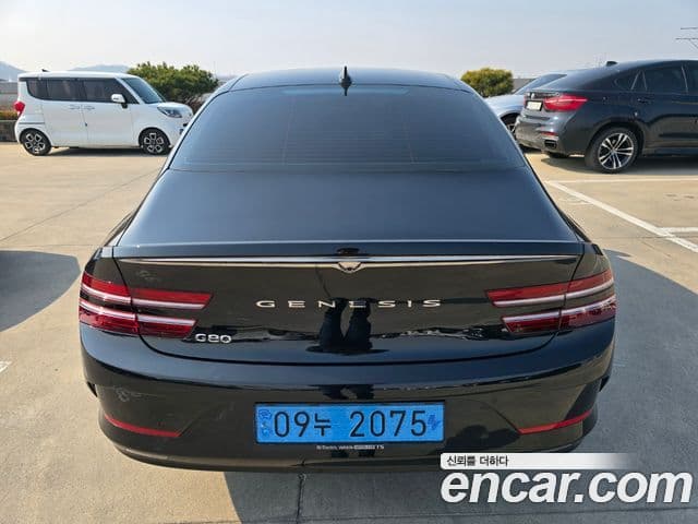 Genesis electrified G80 (RG3) e-AWD, 2022 4