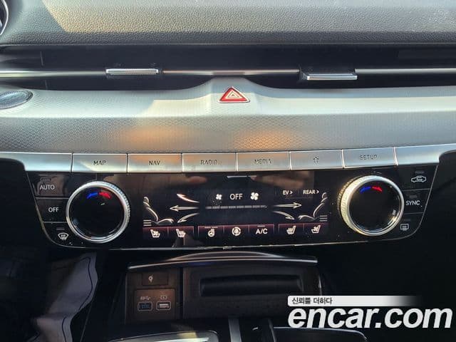 Genesis electrified G80 (RG3) e-AWD, 2022 12