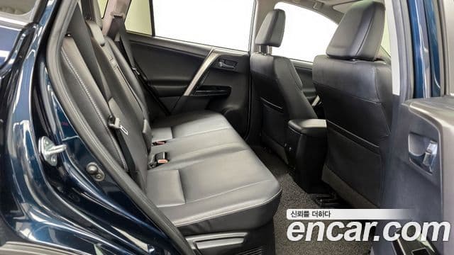 Toyota RAV4 4세대, 2018 12