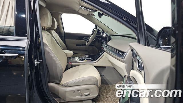 Kia Carnival 4세대 Signature, 2021 11