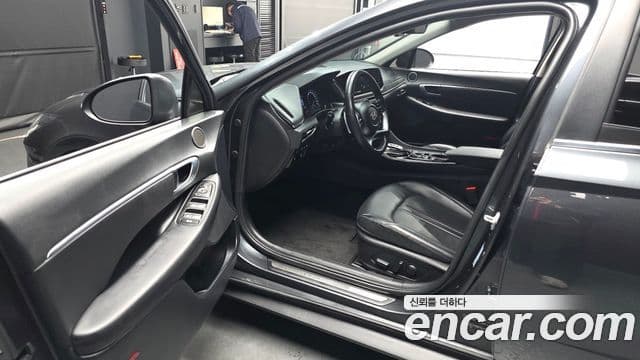 Hyundai Sonata (DN8) Premium Family, 2021 10