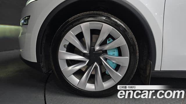 Tesla модель Y Long Range AWD, 2025 все фото