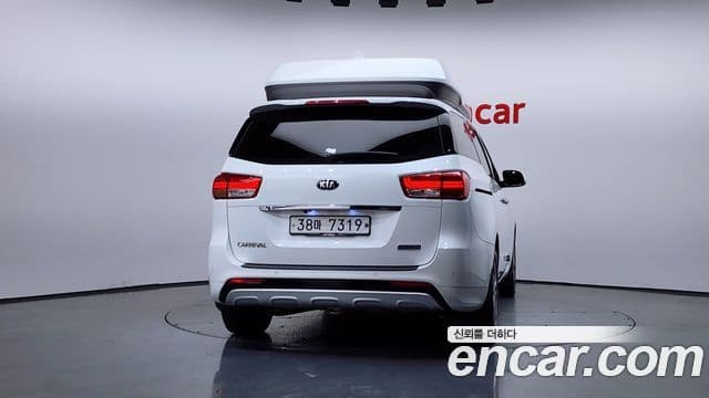 Kia All New Carnival Prestige High Roof, 2018 4