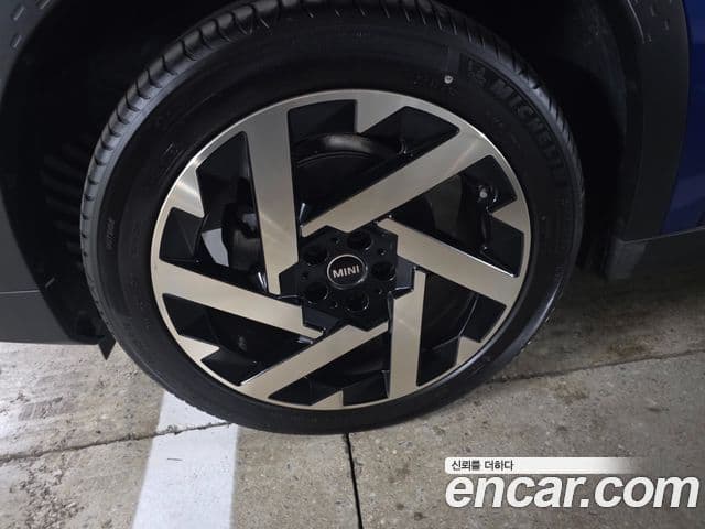 Mini Cooper S Countryman 3세대 ALL4 favored, 2025 все фото