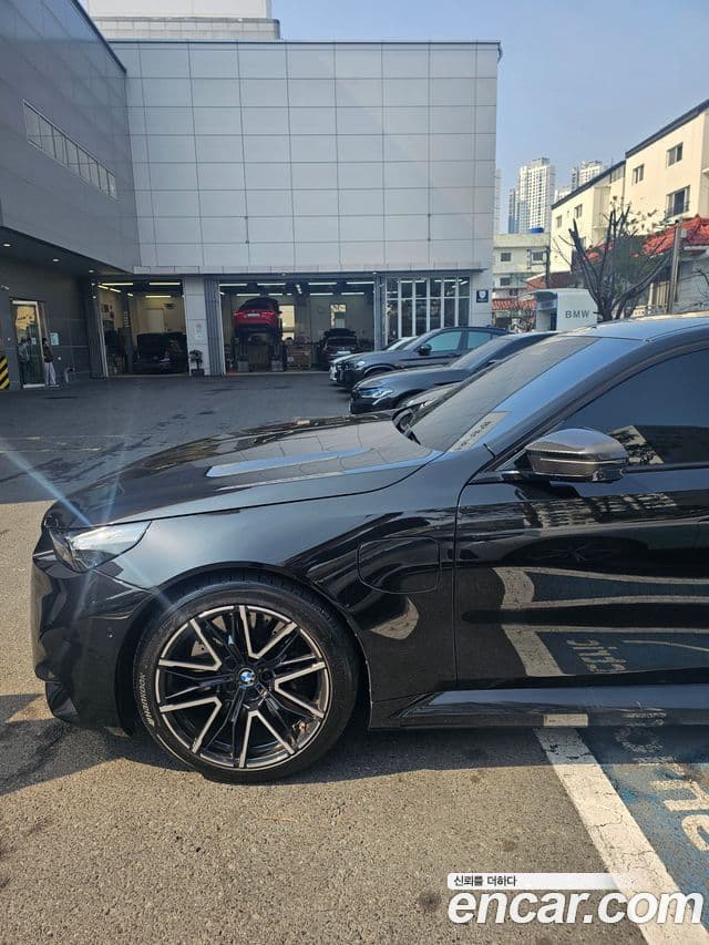 BMW M5 (G90) M5 седан, 2025 все фото