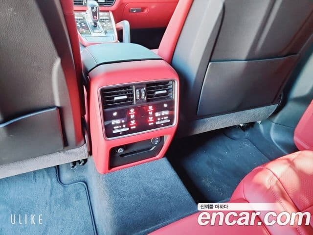 Porsche Cayenne (PO536) 3.0 купе Platinum Edition, 2022 10