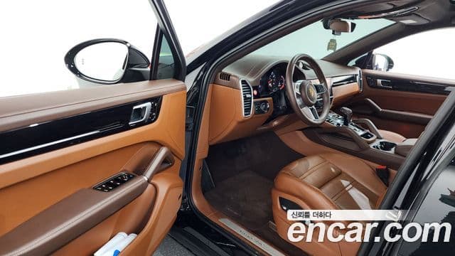 Porsche Cayenne (PO536) 3.0 купе, 2021 10