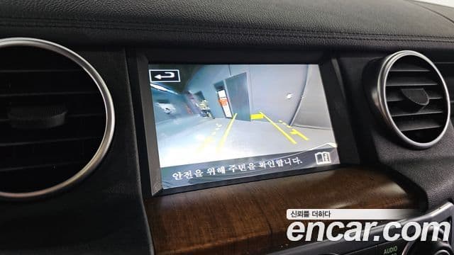 Land Rover Discovery 4 3.0 SDV6 SE, 2016 18