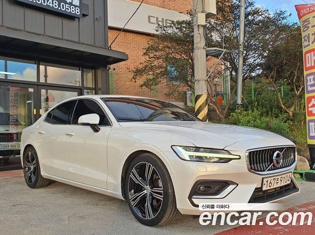 Volvo S60 3세대 T5 Inscription, 2020 4