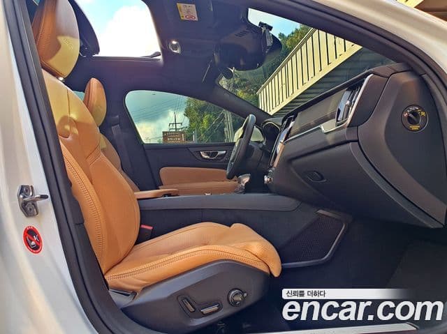 Volvo S60 3세대 T5 Inscription, 2020 6