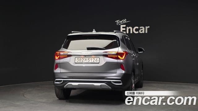 Kia Seltos Signature, 2023 4